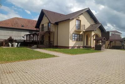 Casa 210m2 + hala 100mp - 1