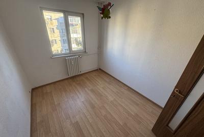 Apartament 3 camere zona Km 4 5 Apartament 3 camere zona Km 4 5 - 5