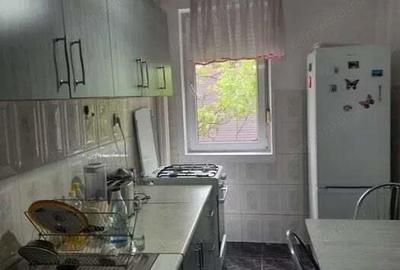 3 cam dec etaj 1 v 2p bloc caramida Complex Studentesc Daliei - 2