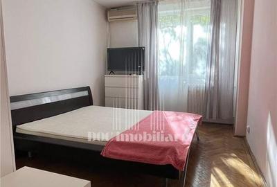 Apartament cu 3 camere semidecomandat în Tei - 17