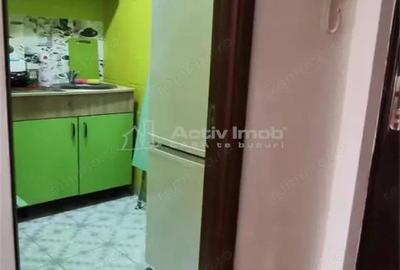 Garsoniera - detine centrala termica - Calea Victoriei - Romana - 1