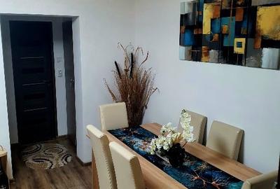 Apartament cu 3 camere semidecomandat în Independenței - 3