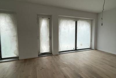 Duplex cu 4 camere cu Canalizare în Central - 12