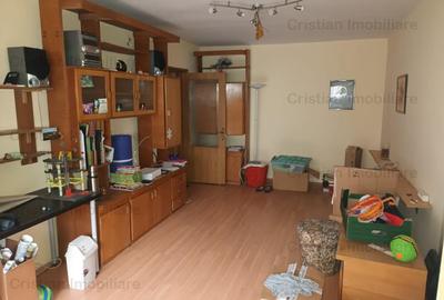 Apartament cu 3 camere decomandat în Viziru 3 - 3