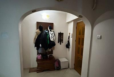 Inchiriez apartament 3 camere Micro 13 - 4