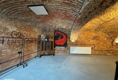 Spațiu comercial, de 162 mp, în Central - 6