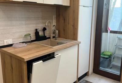 Apartament cu 3 camere decomandat, mobilat în Capitale - 7