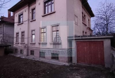 2 Apartamente,  Demisol+Parter, 9 camere - zona Centrul Istoric - 2