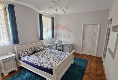 Apartament cu 3 camere de inchiriat in zona P-ta Romana