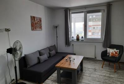 Apartament cu 2 camere decomandat în Micro 4 - 6