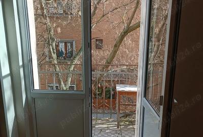 Spațiu comercial, de 62 mp, în P-ța Unirii