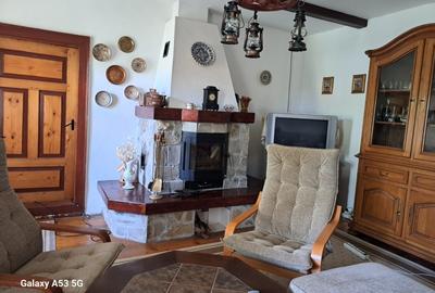 Casa primitoare situata într-o zona foarte frumoasa, liniștită cu pomi fructifer - 4