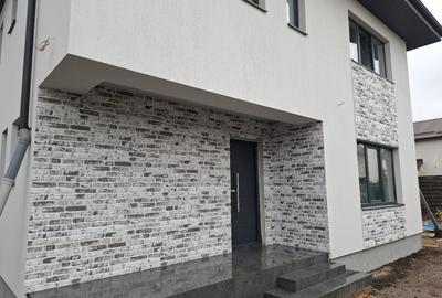 Casă cu 4 camere cu Teren 400 Mp în Berceni - 2