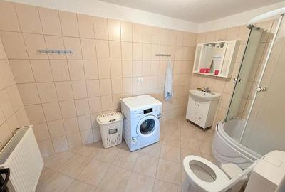 Casă cu 7 camere cu Teren 2745 Mp în Malu - 9