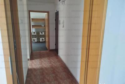 Spațiu comercial, de 70 mp, în Astra - 3