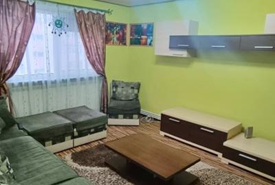 Apartament cu 3 camere decomandat în Inel II