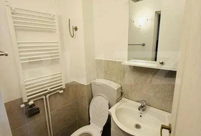 Camera de camin renovata complet cu baie proprie, bucatarie si centrala ! - 7