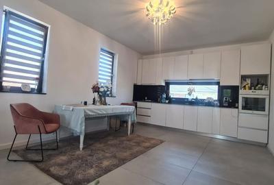 Casă cu 4 camere în Dumbrăveni - 1