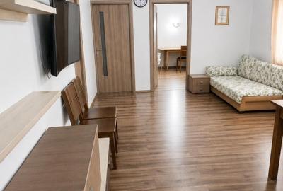 Apartament cu 3 camere semidecomandat în Florești