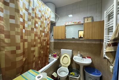 Apartament cu 2 camere semidecomandat, mobilat în P-ța Unirii - 16