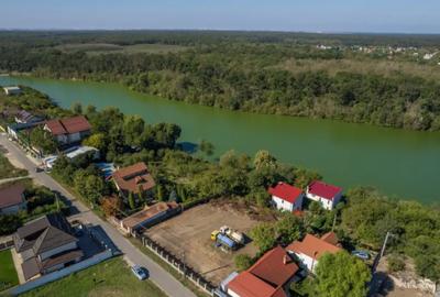 Teren de 1393 mp, în Brănești - 11