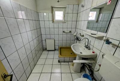 Apartament 4 camere decomandat 80mp 2 bai + balcon de renovat parter Rond Vechi - 8