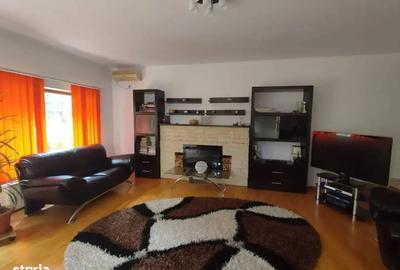 Casă cu 5 camere cu Canalizare în Central - 16