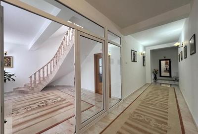 Casă individuală cu 10 camere cu Teren 2418 Mp în Central - 16