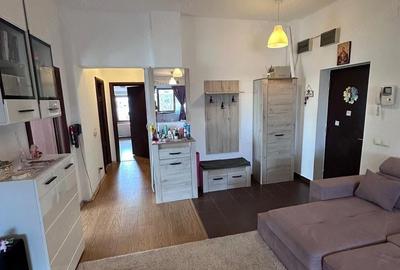 Apartament cu 3 camere decomandat în Central - 3