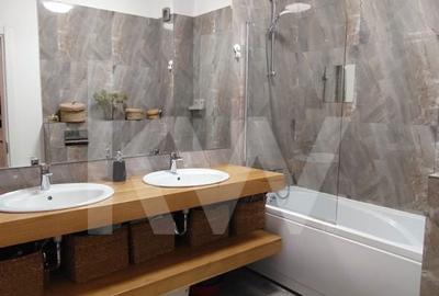 Apartament cu 4 camere în Central - 12