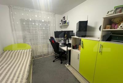 Apatament 3 camere renovat, zona 13 Decembrie - 7