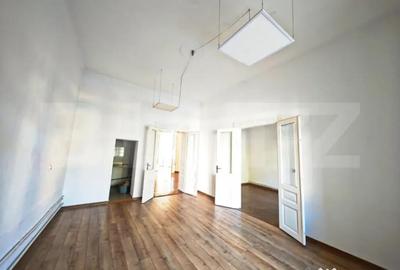 Apartament cu 4 camere decomandat în Central - 4