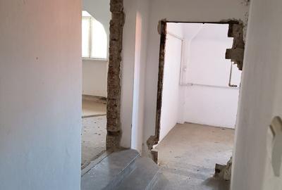 Casă individuală cu 20 camere cu Canalizare în Primăverii - 9