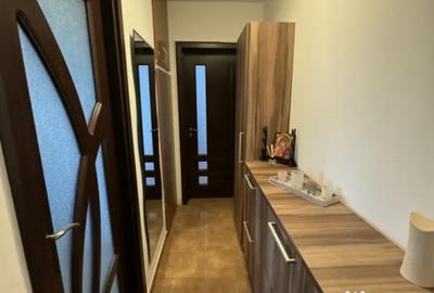 Apartament cu 3 camere semidecomandat în Berceni - 5