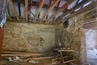Casă cu 3 camere cu Teren 562 Mp în Central - 7