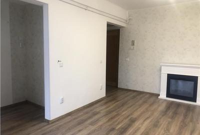 OFERTA SPATIU  pretabil frizerie | birou | manichiura | Centru Civic - 6