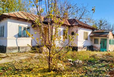 Teren si constructie demolabila, Ghioldum, Cocorastii Colt - 1