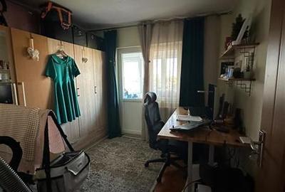 Apartament cu 3 camere semidecomandat, mobilat în Circumvalațiunii - 3