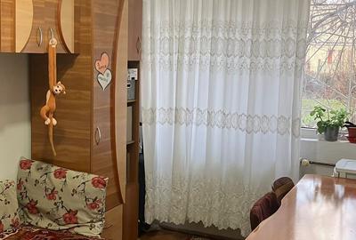 Nord ,se vinde la parter ap.3 camere,balcon,boxa ,decomandat,pret 77000 euro - 4