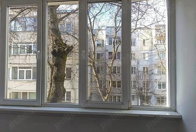 Apartament cu 3 camere decomandat în Central - 1