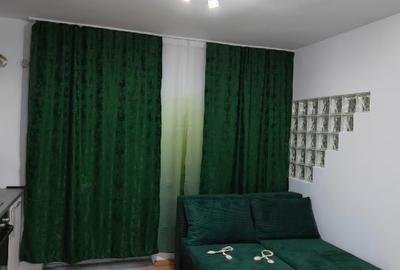 Închiriez apartament 2 camere + parcare proprie - 4