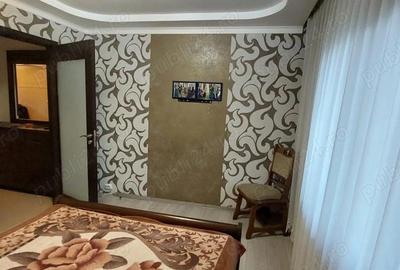 Apartament cu 3 camere decomandat în Răcădău - 3