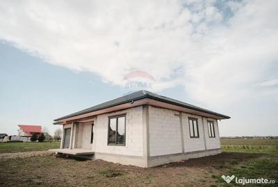 Casă cu 4 camere cu Garaj în Frătăuții Vechi - 8