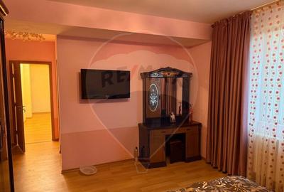 VANZARE Apartament cu 3 camere in zona Voluntari - 2