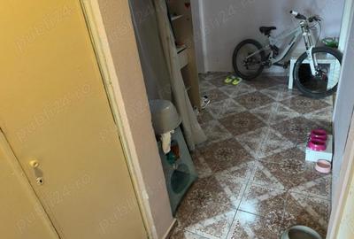 Apartament cu 3 camere semidecomandat în Giulești - 1