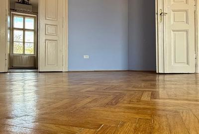 Apartament cu 5 camere decomandat în Sinaia - 6