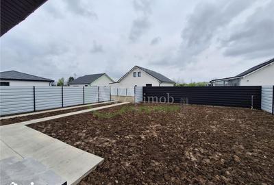 Casă cu 3 camere cu Teren 370 Mp în Letea Veche - 3
