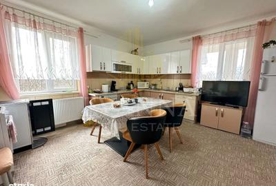 Casă cu 6 camere cu Teren 1650 Mp în Central - 8