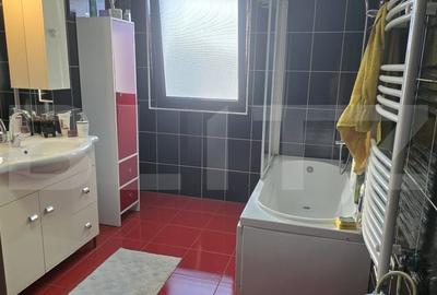 Casa de vanzare, cu 4 camere, 140 mp, teren 300 mp, zona Dara - 12