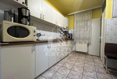 Apartament cu 3 camere, decomandat ,centrala proprie, zona Soarelui - 5